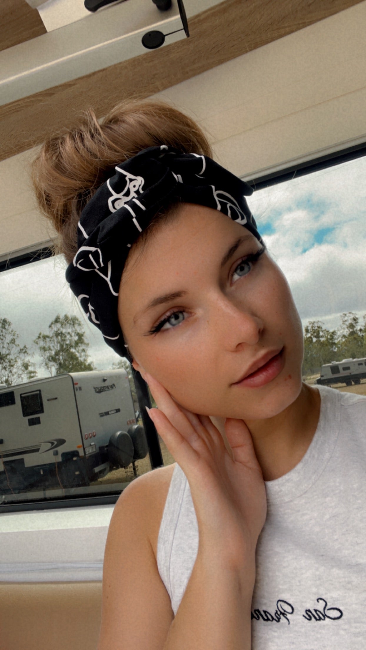 Black Wire Headband 